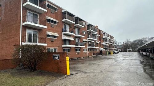apt-405-2925 W 13 Mile Rd, Royal Oak, MI, 48073-2951 | Card Image