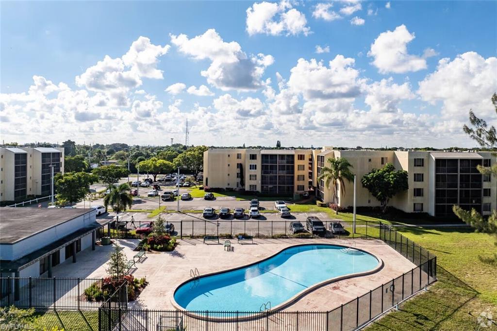Residential in LAUDERDALE LAKES