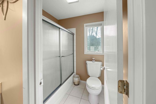and separate area for bathing and tiolet | Image 45