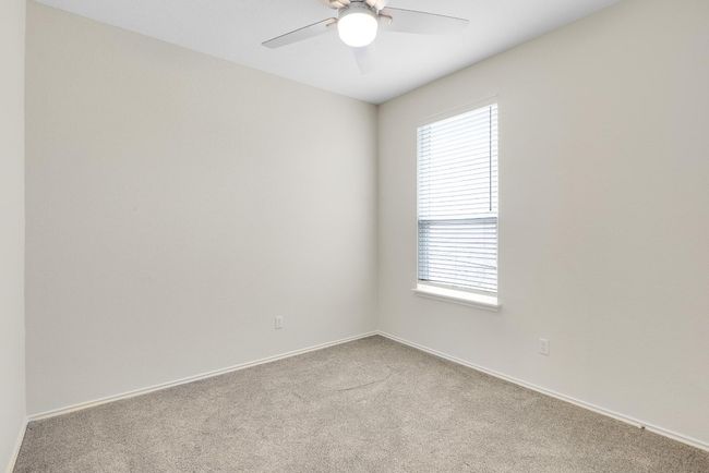 546 Pepperbark Loop, House other with 3 bedrooms, 2 bathrooms and null parking in Buda TX | Image 19