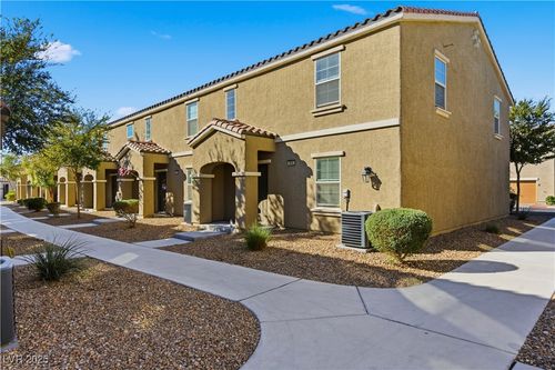 4648 Woolcomber St, Las Vegas, NV, 89115-3540 | Card Image