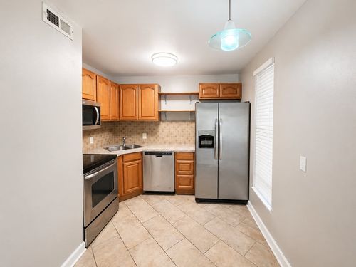 a12-555 N Dupont Ave, Madison, TN, 37115-3212 | Card Image