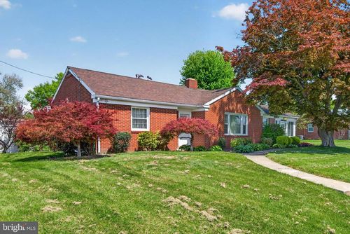 1105 Central Ave, COLUMBIA, PA, 17512-1810 | Card Image