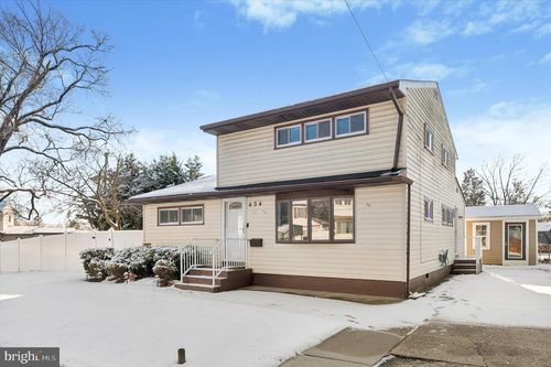 654 N Coles Avenue, MAPLE SHADE, NJ, 08052 | Card Image