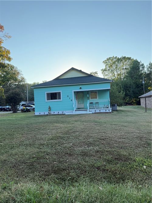 918 Hartford Ave, Russellville, AR, 72801-6345 | Card Image