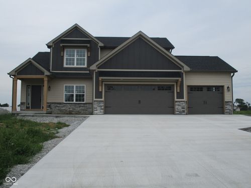 1426 Redwood Dr, Crawfordsville, IN, 47933-3861 | Card Image
