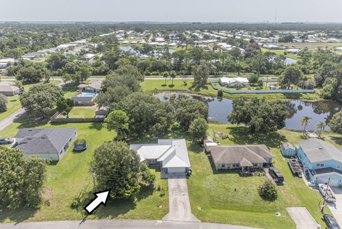 6704 Hulda Dr, FORT PIERCE, FL, 34951-5219 | Card Image