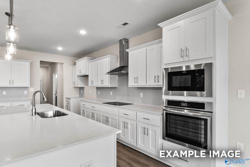 105 Summer Creek Dr, Meridianville, AL, 35759-6500 | Card Image