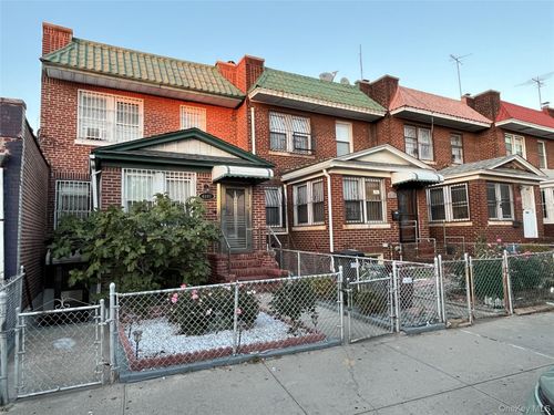6107 Saunders St, Rego Park, NY, 11374-1026 | Card Image