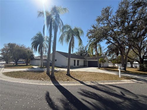 6728 Islander Ln, TAMPA, FL, 33615-2588 | Card Image