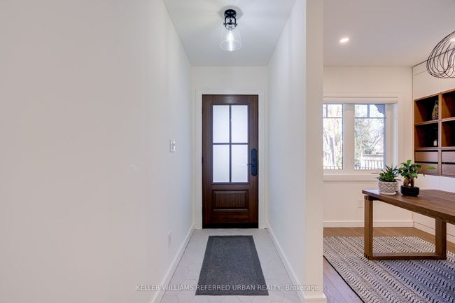 12 Wesley Ave, House other with 3 bedrooms, 4 bathrooms and 6 parking in Mississauga ON | Image 5