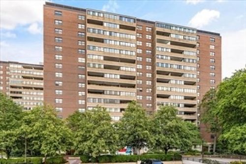 5k-2 Hawthorne Pl, Boston, MA, 02114-2306 | Card Image