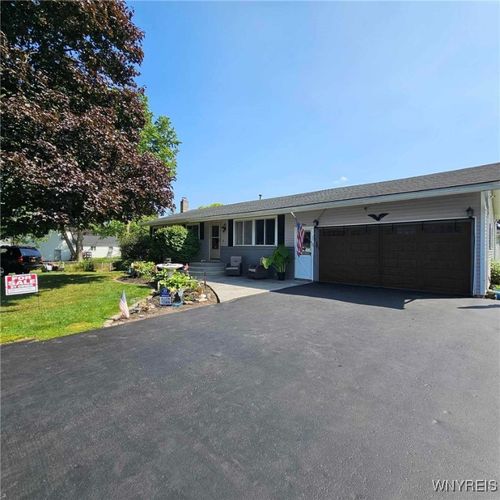 3 Flamingo Drive, Gates, NY, 14624 | Card Image