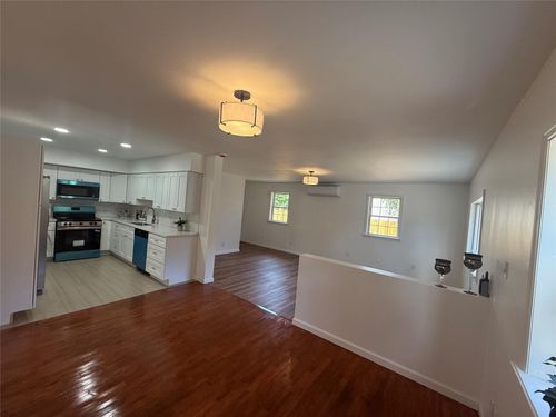 22 Hulse St, Wallkill, NY, 12589-3110 | Card Image