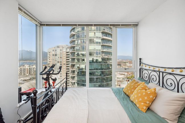 2307 - 688 Abbott Street, Condo with 2 bedrooms, 2 bathrooms and 1 parking in Vancouver BC | Image 10