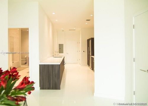 510-851 Ne 1st Ave, Miami, FL, 33132-1835 | Card Image