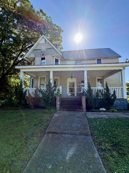 115 Cherry St, Camden, TN, 38320-1704 | Card Image