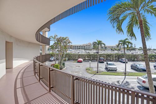 205-300 Waterway Drive S, Lantana, FL, 33462 | Card Image