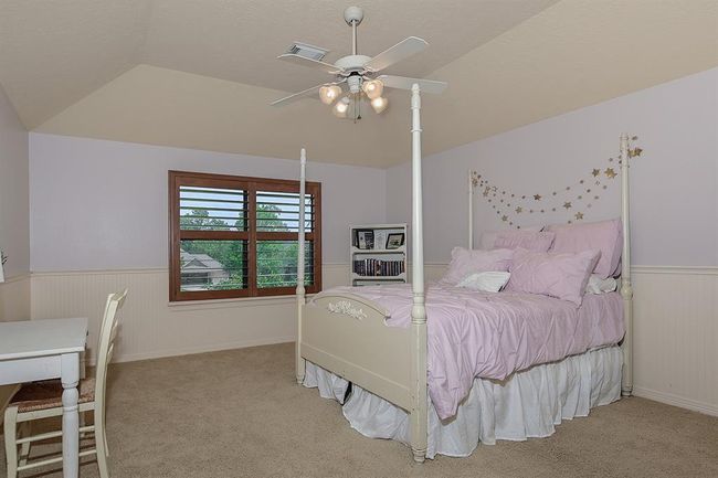 Another sizeable secondary bedroom #4 with private bathroom | Image 33