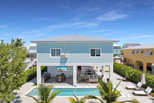 162 Marina Ave, Key Largo, FL, 33037-4302 | Card Image