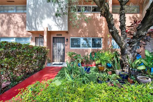 7-10881 Sw 6th St, Miami, FL, 33174-1583 | Card Image