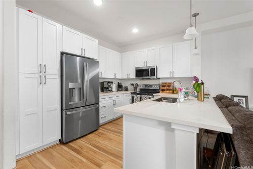 606-94-1188 Kalahikiola Dr, Waipahu, HI, 96797-6236 | Card Image