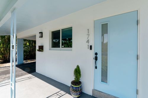 1741 Ne 40th St, Oakland Park, FL, 33334-5451 | Card Image