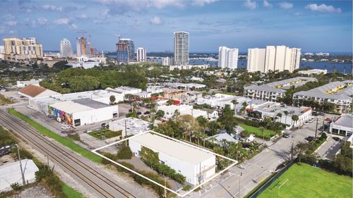 433 Flamingo Dr, West Palm Beach, FL, 33401-7723 | Card Image