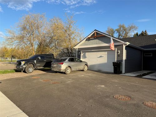 98 Mackin Ct, Kalispell, MT, 59901-6220 | Card Image