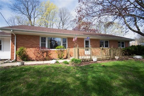 110 Mapleleaf Dr, Catlin, IL, 61817-9640 | Card Image