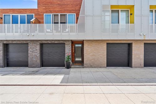 2834 John R, Wayne, MI, 48201 | Card Image