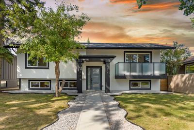 171 Maple Court Cres Se, House detached with 4 bedrooms, 4 bathrooms and 4 parking in Calgary AB | Image 1