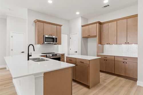 2721 Gray Rock Dr, Fort Worth, TX, 76131-2082 | Card Image