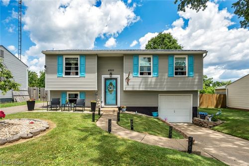 4885 Lynncrest St Sw, Canton, OH, 44706-2142 | Card Image