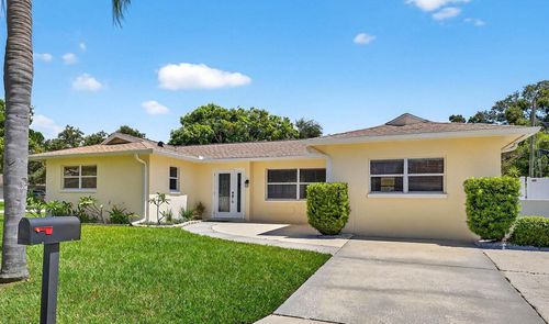 5650 45th Ave N, KENNETH CITY, FL, 33709-5316 | Card Image