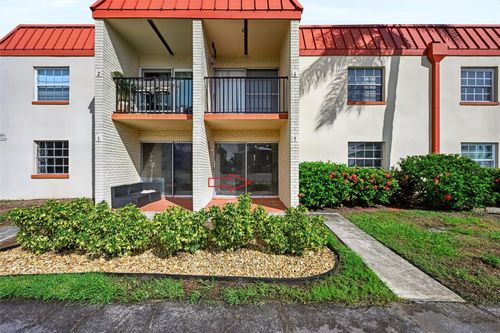 5-10365 Paradise Blvd, TREASURE ISLAND, FL, 33706-3133 | Card Image