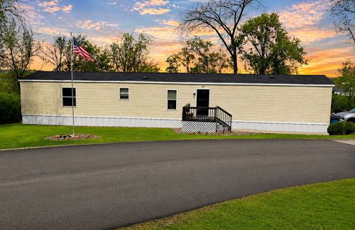 621 Park Ln, Mount Pleasant, PA, 15666-2218 | Card Image