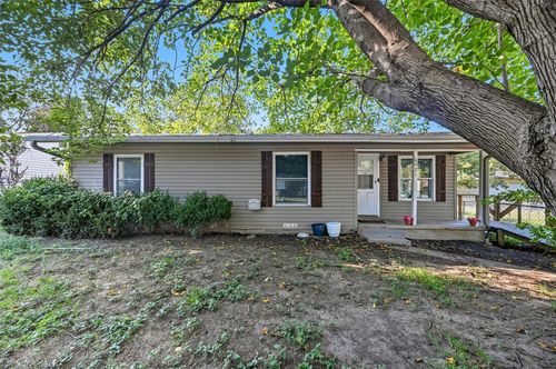 6021 Yeary St, Lake Worth, TX, 76135-3307 | Card Image