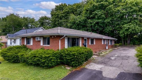 1235 Roslyn Ave, Akron, OH, 44320-3424 | Card Image