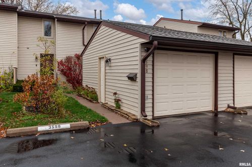 0-3598 Cedarwood Ct, Bettendorf, IA, 52722-2852 | Card Image