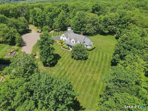 10 Isabell Dr, Madison, CT, 06443-8135 | Card Image