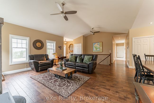 615641 Hamilton Lane, House other with 3 bedrooms, 3 bathrooms and 3 parking in West Grey ON | Image 9
