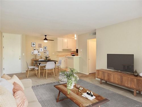 319-448 N Bellflower Blvd, Long Beach, CA, 90814 | Card Image