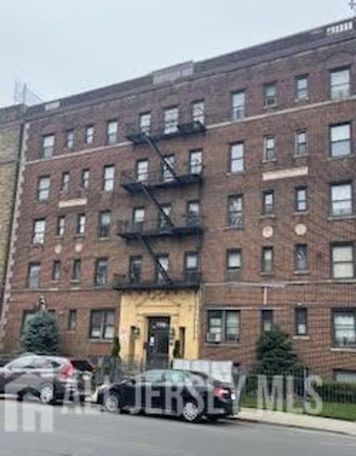 2d-1116 Anna Street, Elizabeth, NJ, 07201 | Card Image