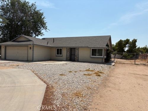7998 Kingston Ave, Hesperia, CA, 92345-7084 | Card Image