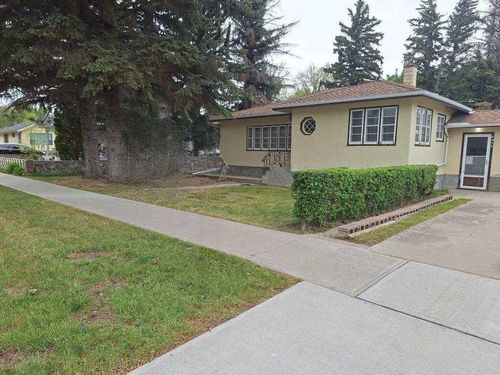 4817 52 Avenue, Taber, AB, T1G1H2 | Card Image