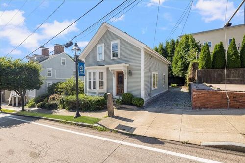 13 King St, East Greenwich, RI, 02818-3823 | Card Image
