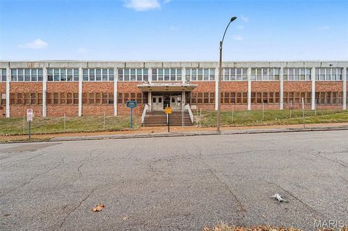 1383 Clara Ave, Saint Louis, MO, 63112-4138 | Card Image