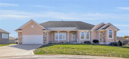 22621 Cole Court, Peculiar, MO, 64078 | Card Image