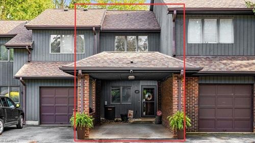 apt-302-210 College Rd, Greensboro, NC, 27410-5147 | Card Image